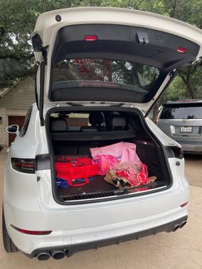 Photo 6 of 6 of 2022 Porsche Cayenne S Platinum Edition